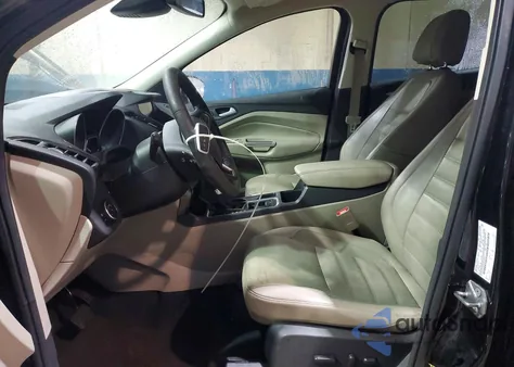 2017 Ford Escape Titanium z USA, uszkodzony, nr VIN 1FMCU9JD0HUC98475